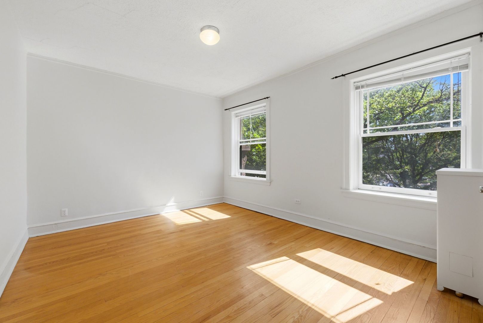 528 SHERIDAN Road Unit: 2A