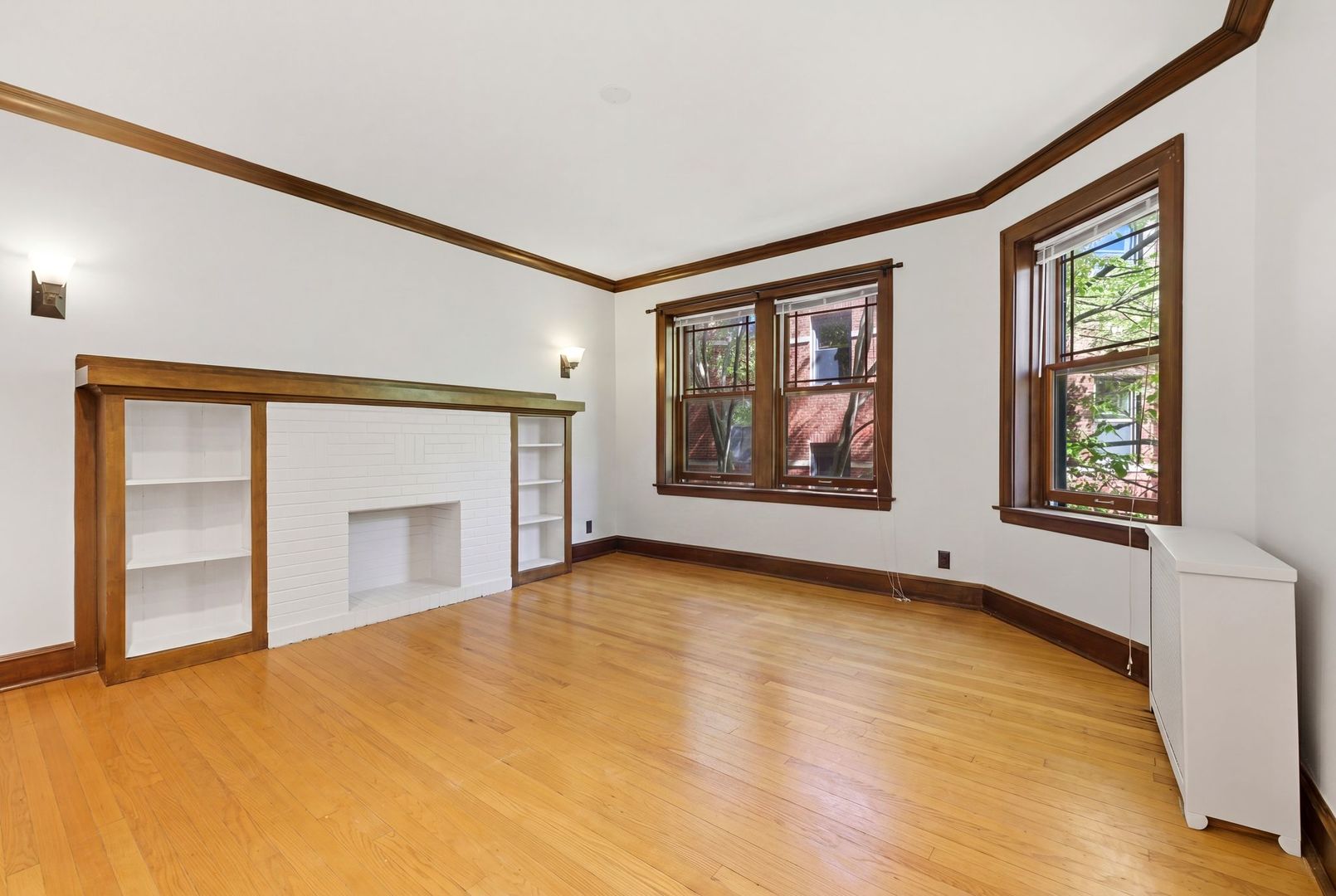 528 SHERIDAN Road Unit: 2A