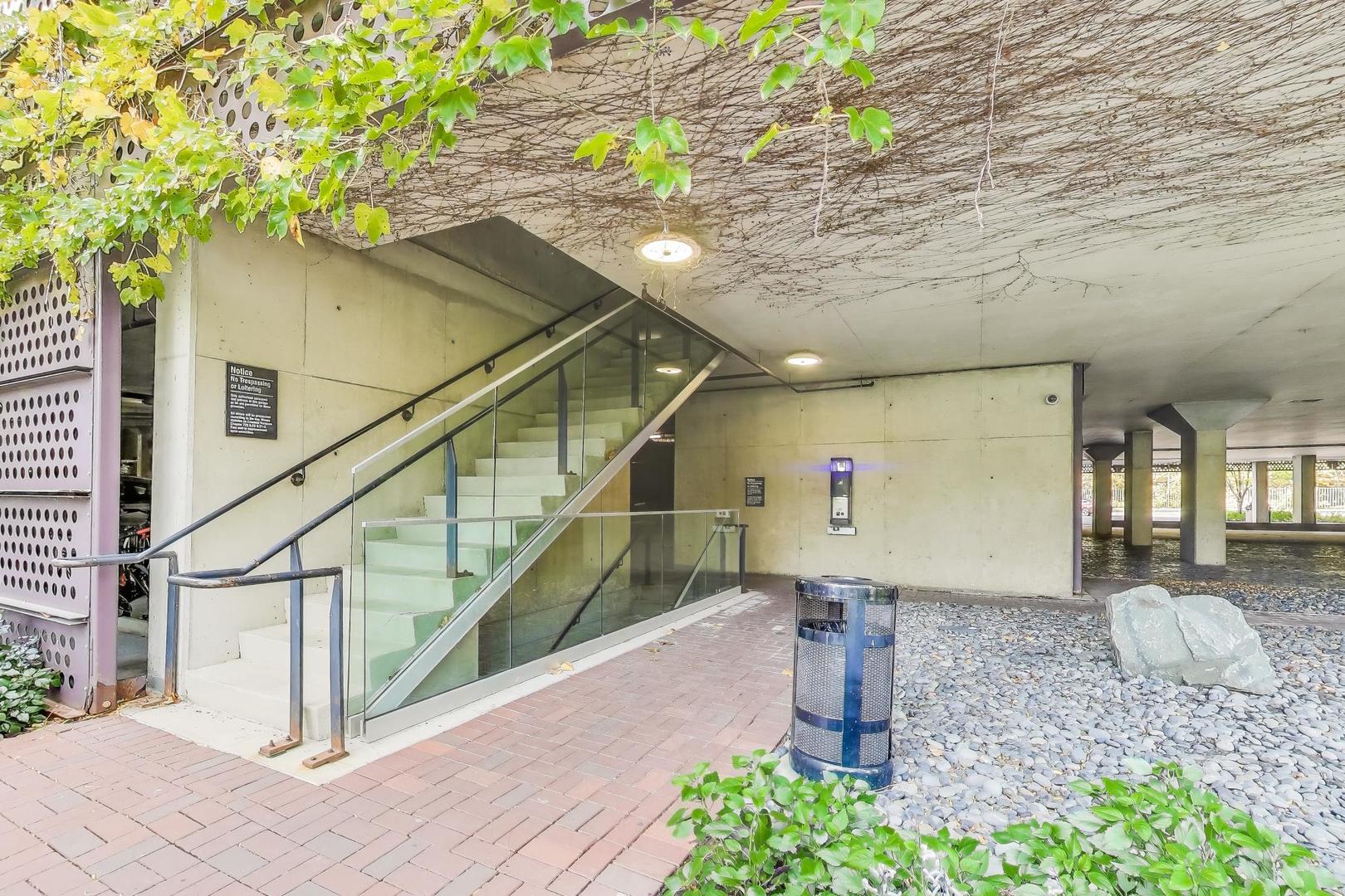 800 Elgin Road Unit: 913