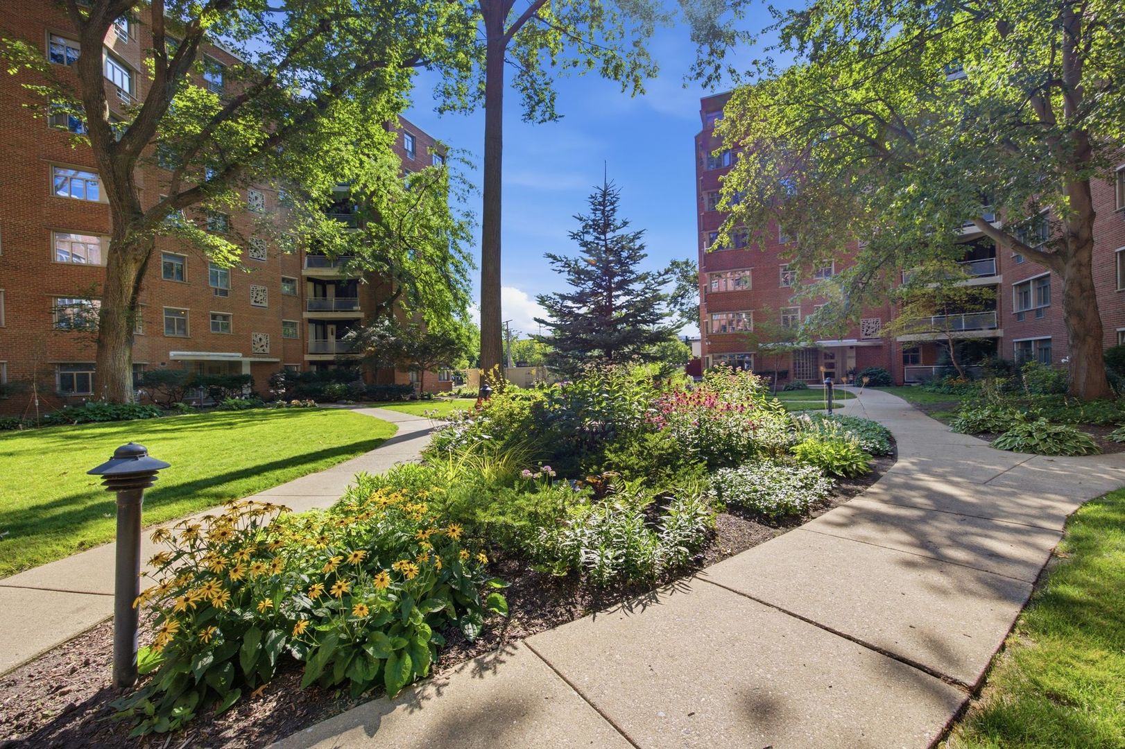 1864 SHERMAN Avenue Unit: 5SW