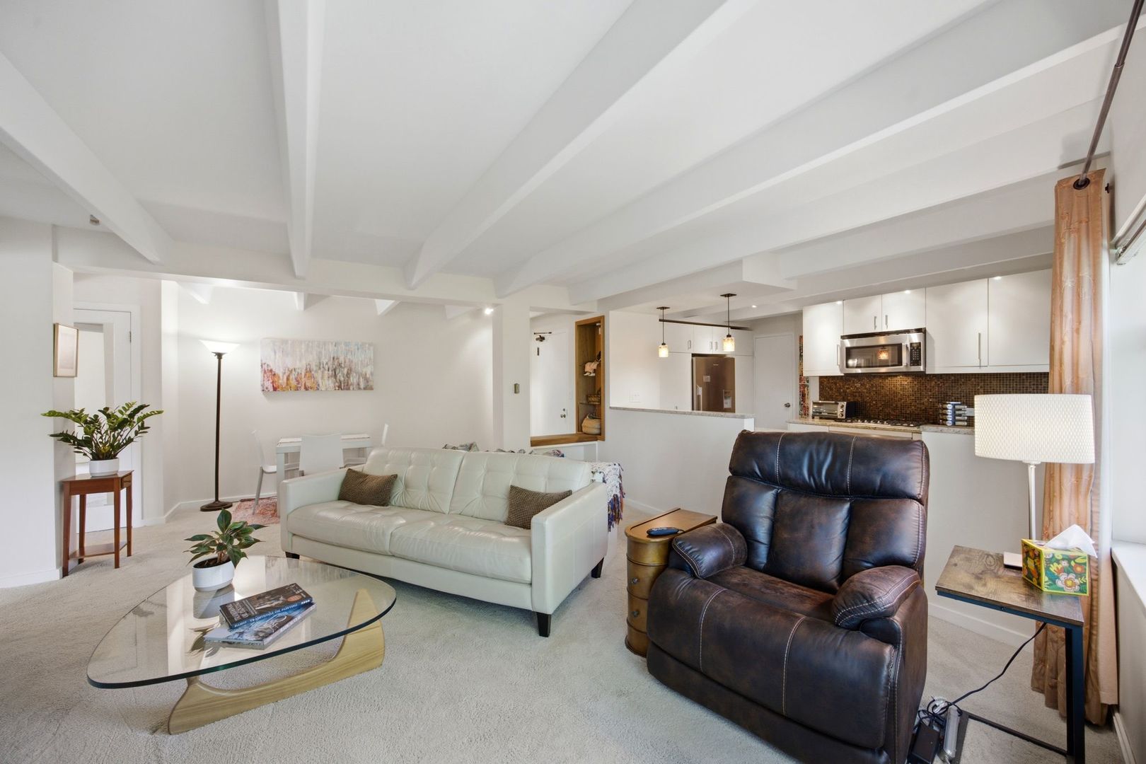 1864 SHERMAN Avenue Unit: 5SW