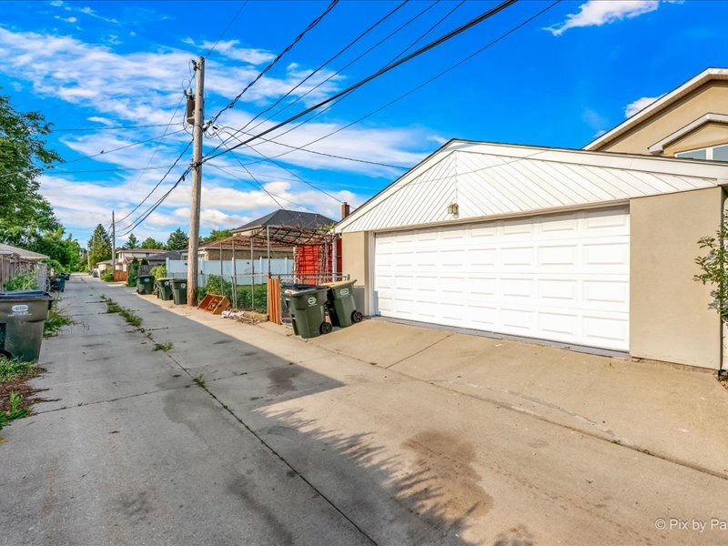 8224 N Oleander Avenue