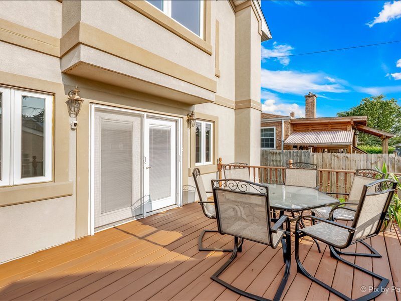 8224 N Oleander Avenue