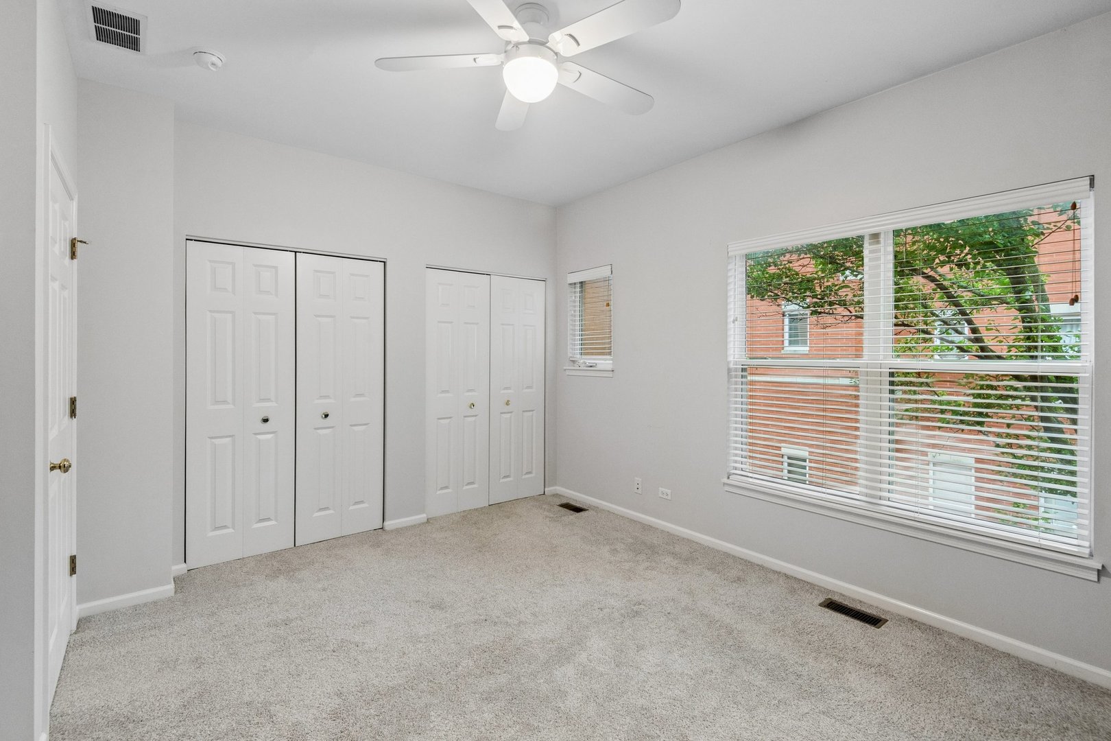 521 Chicago Avenue Unit: H