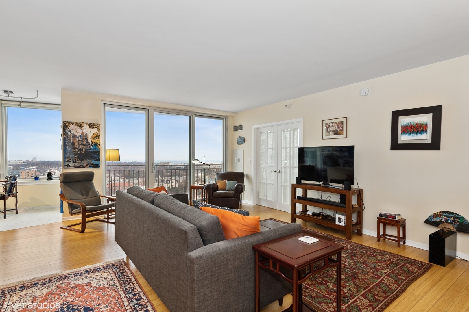 807 Davis Street Unit: 1806