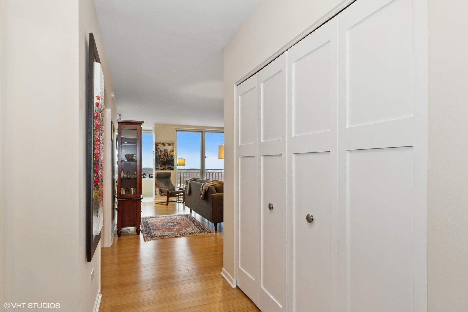 807 Davis Street Unit: 1806