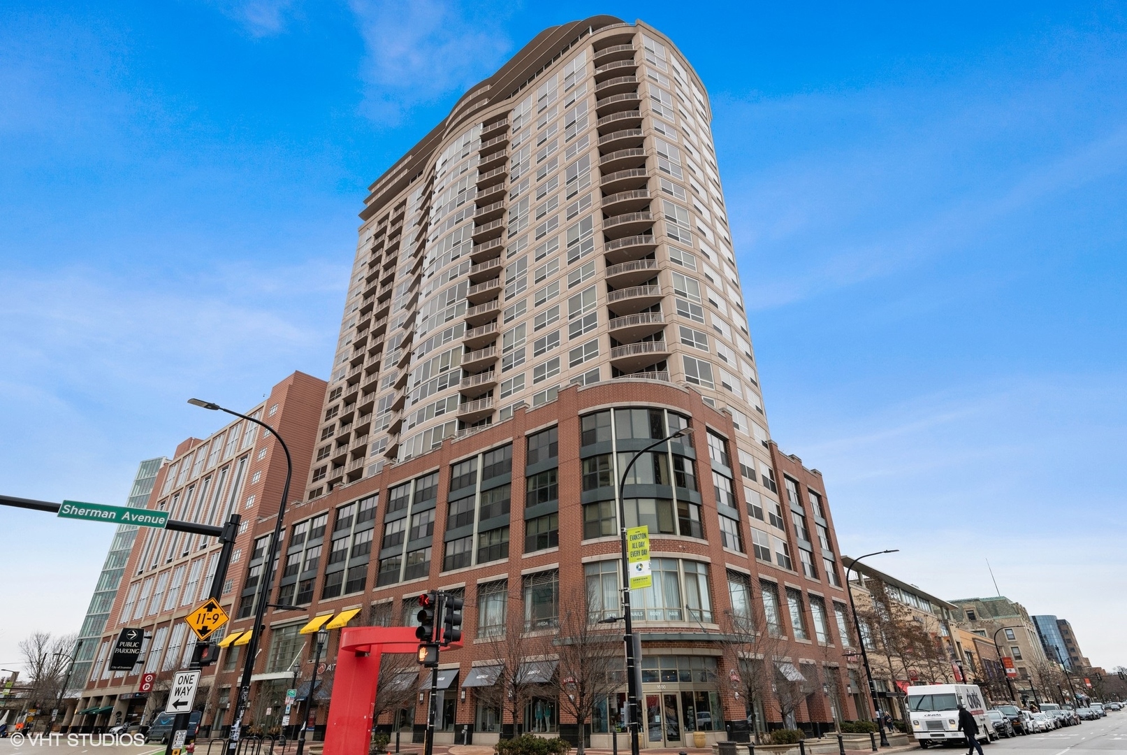 807 Davis Street Unit: 1806