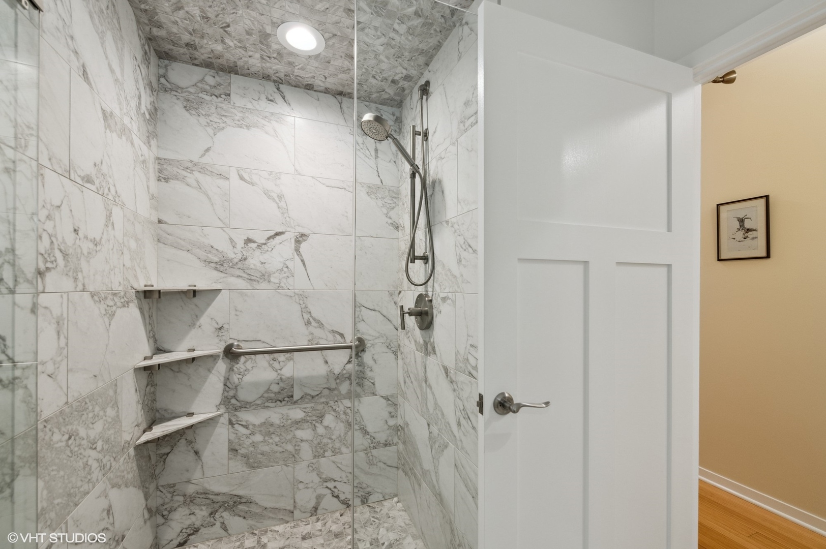 807 Davis Street Unit: 1806
