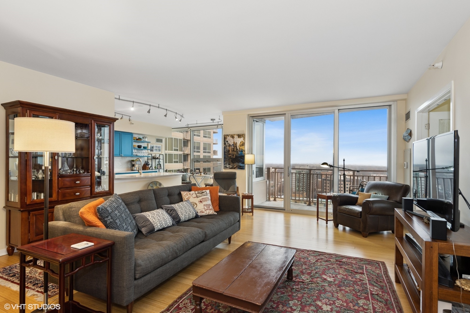 807 Davis Street Unit: 1806