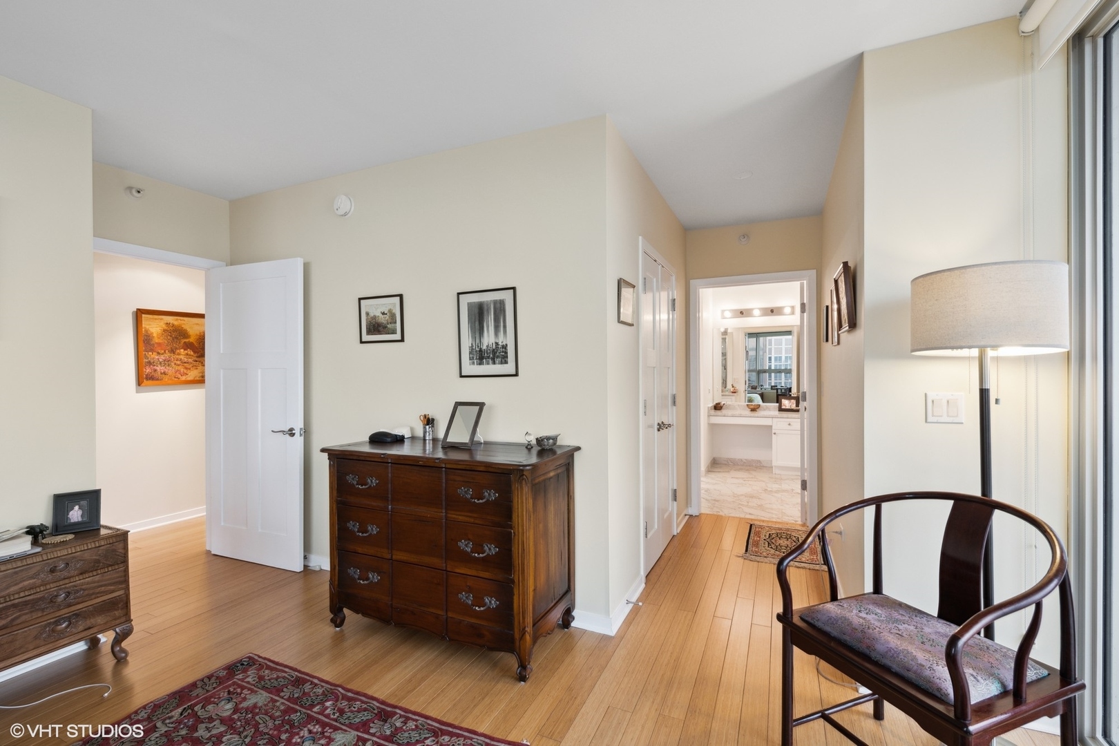 807 Davis Street Unit: 1806