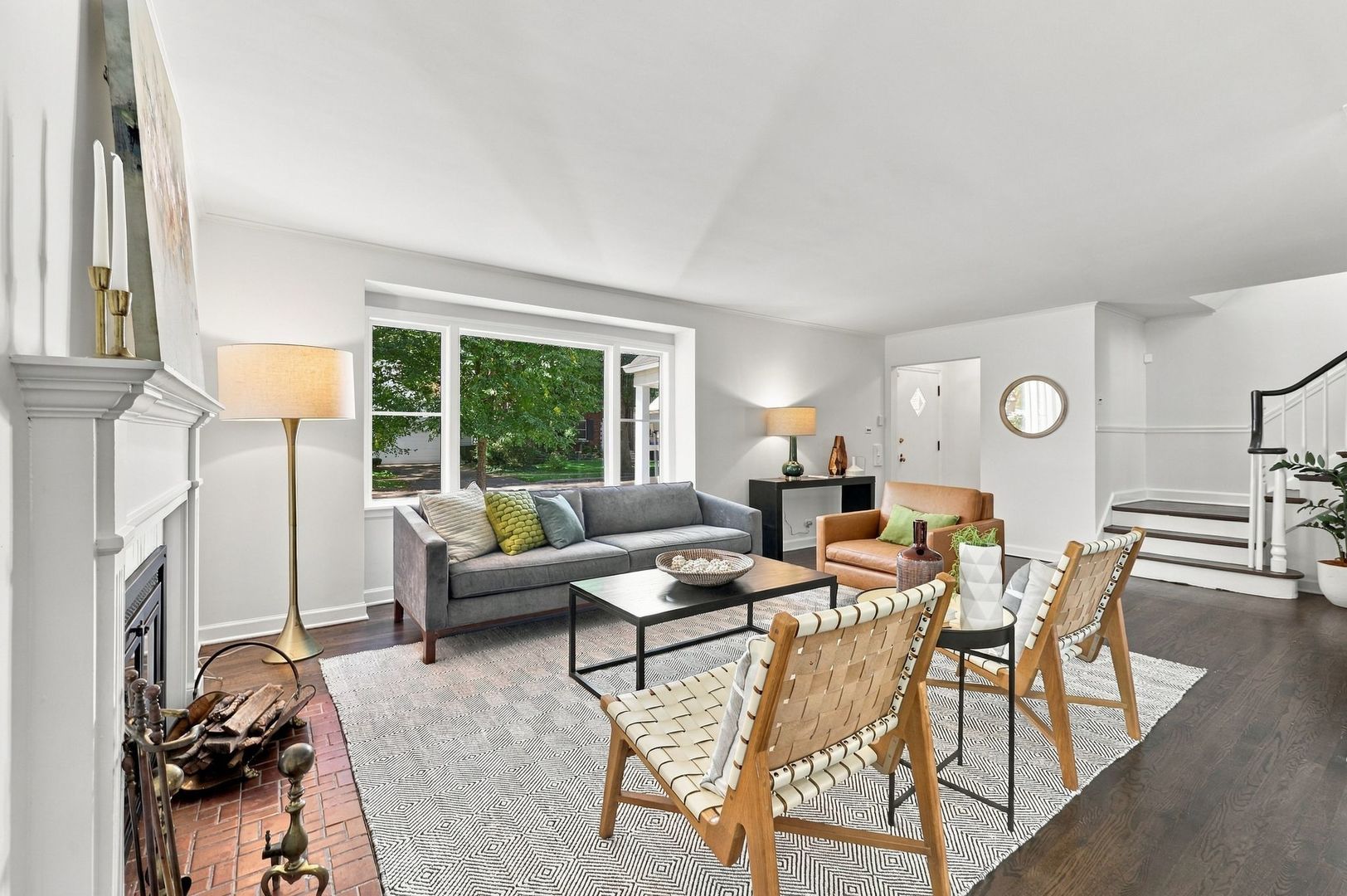 2111 Lincolnwood Drive