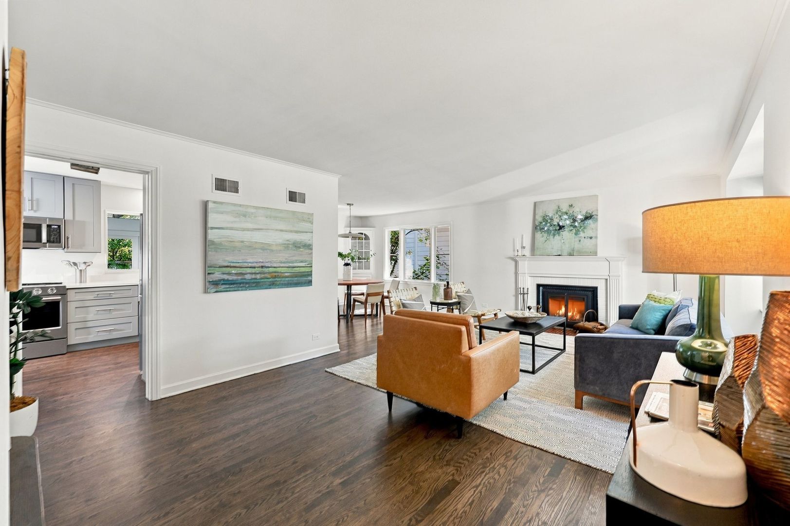 2111 Lincolnwood Drive