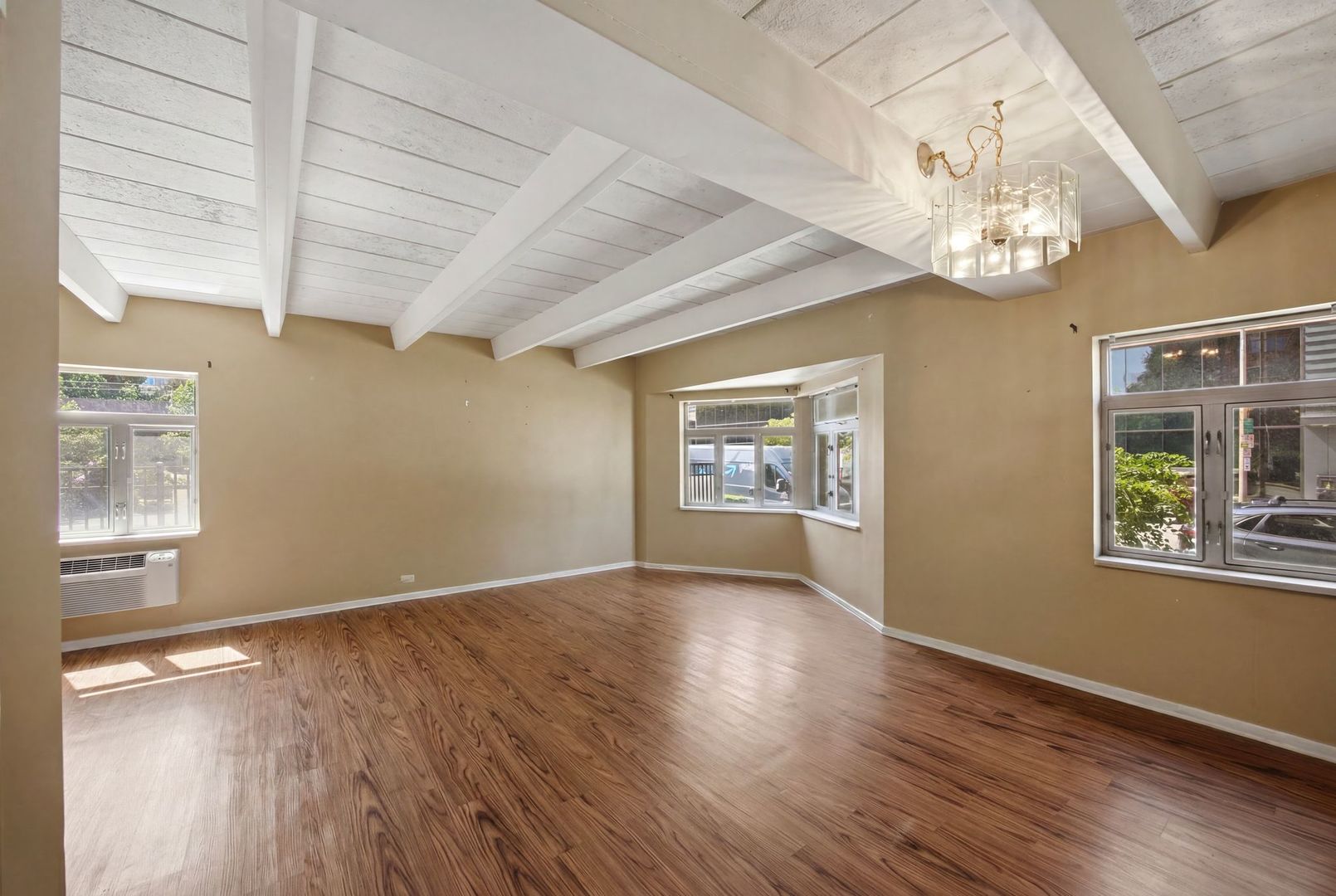 1862 Sherman Avenue Unit: 1NW