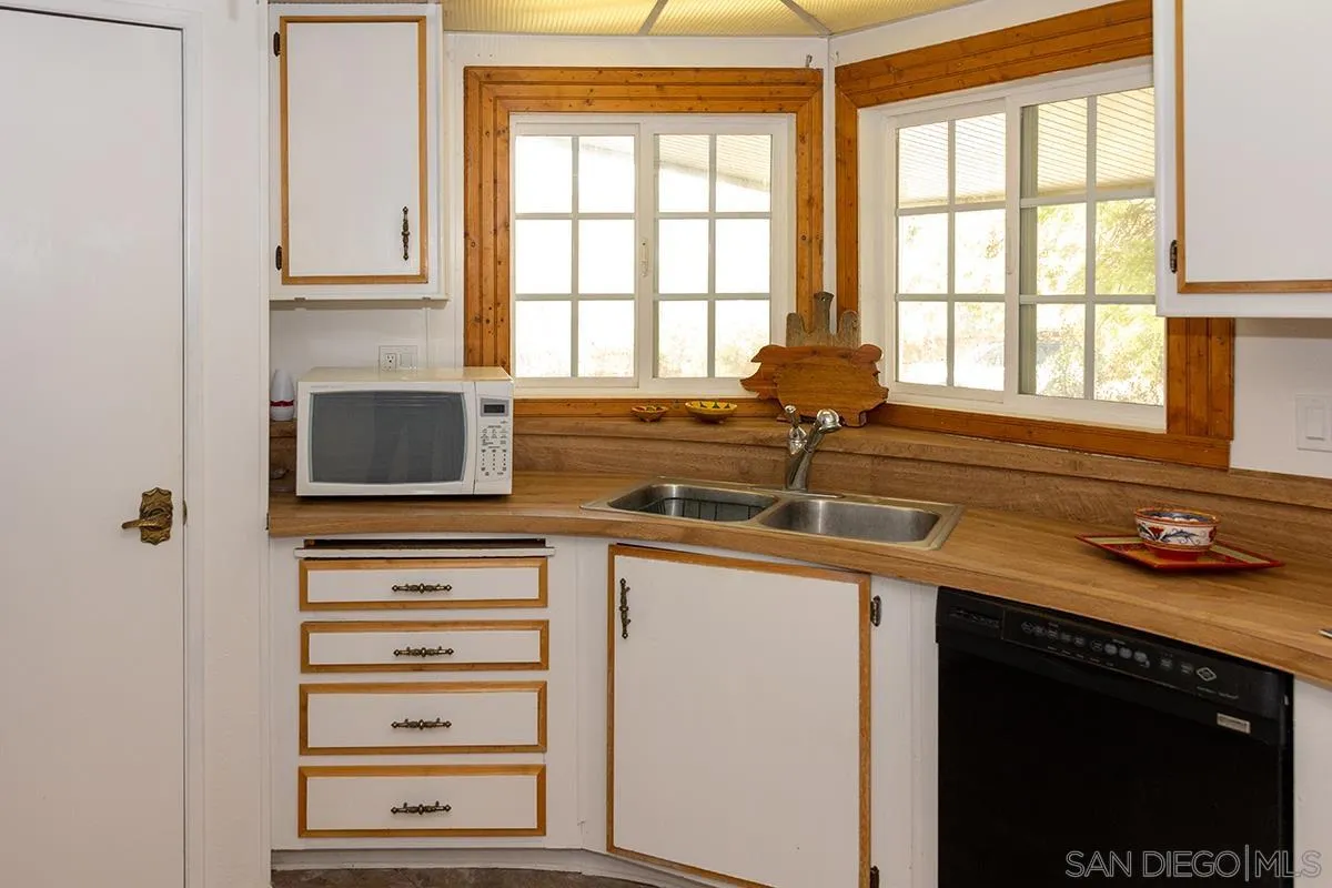 798 Windfall Trail
