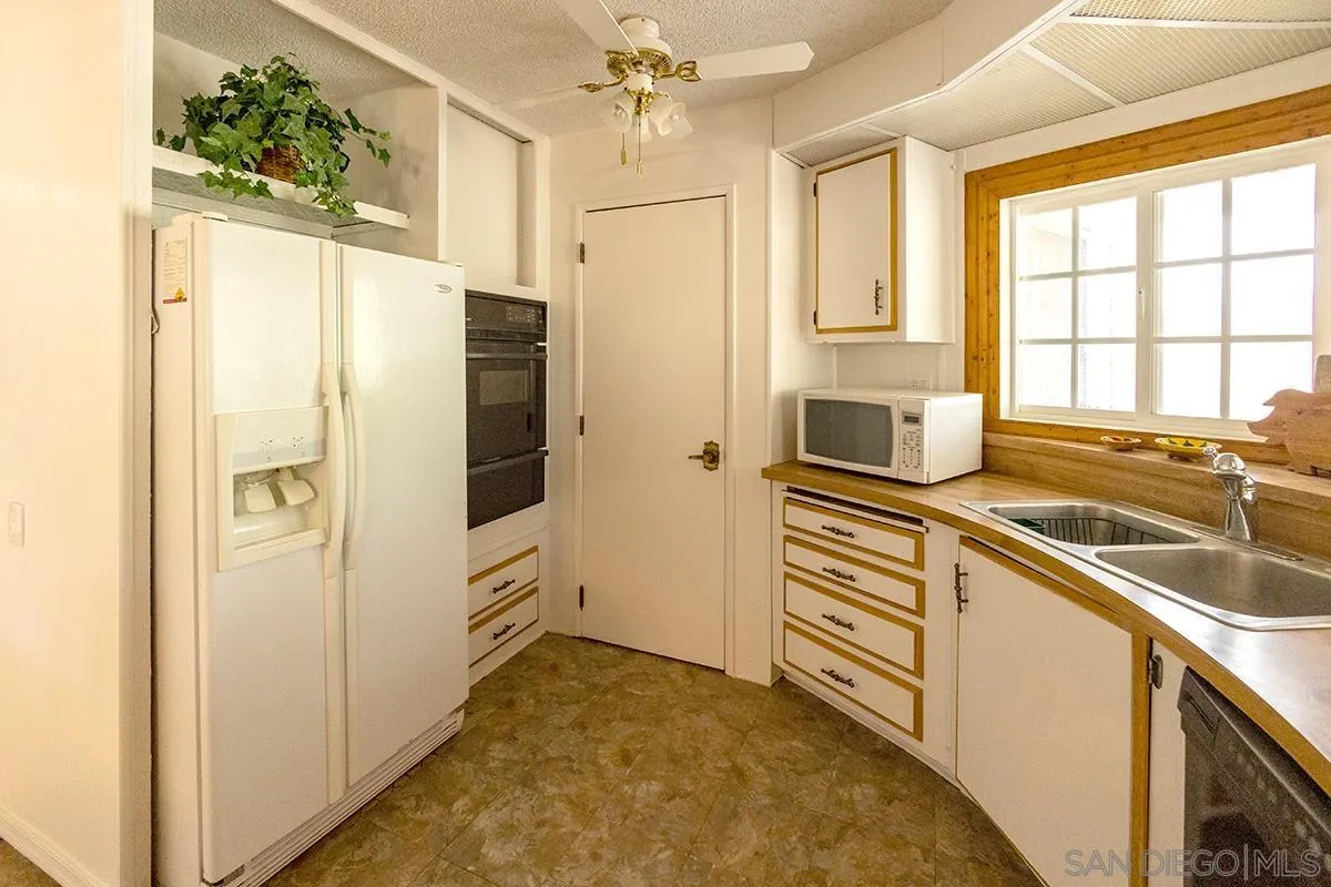 798 Windfall Trail