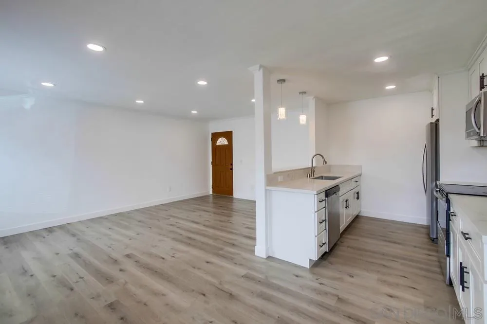 4220 41st St Unit 3