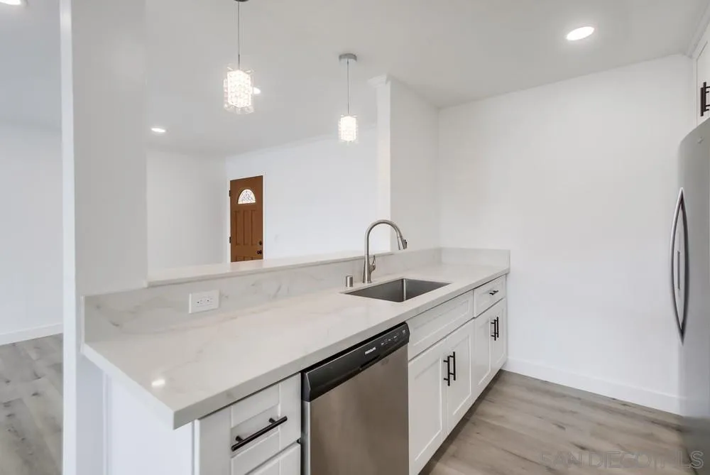 4220 41st St Unit 3