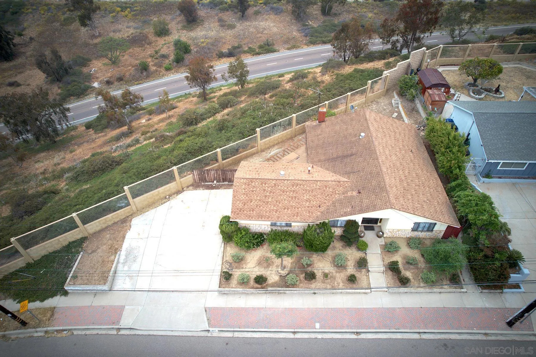 945 Nacion Avenue
