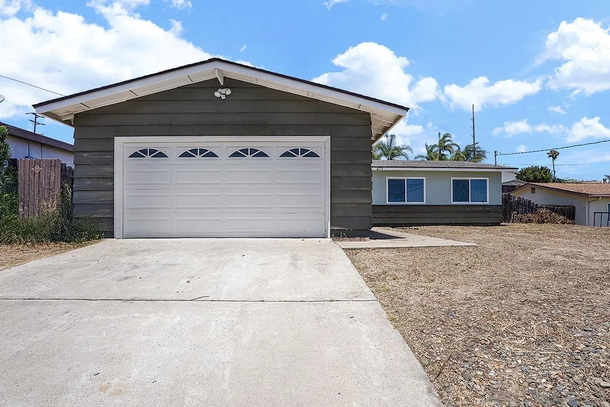 475 Rivera Ct