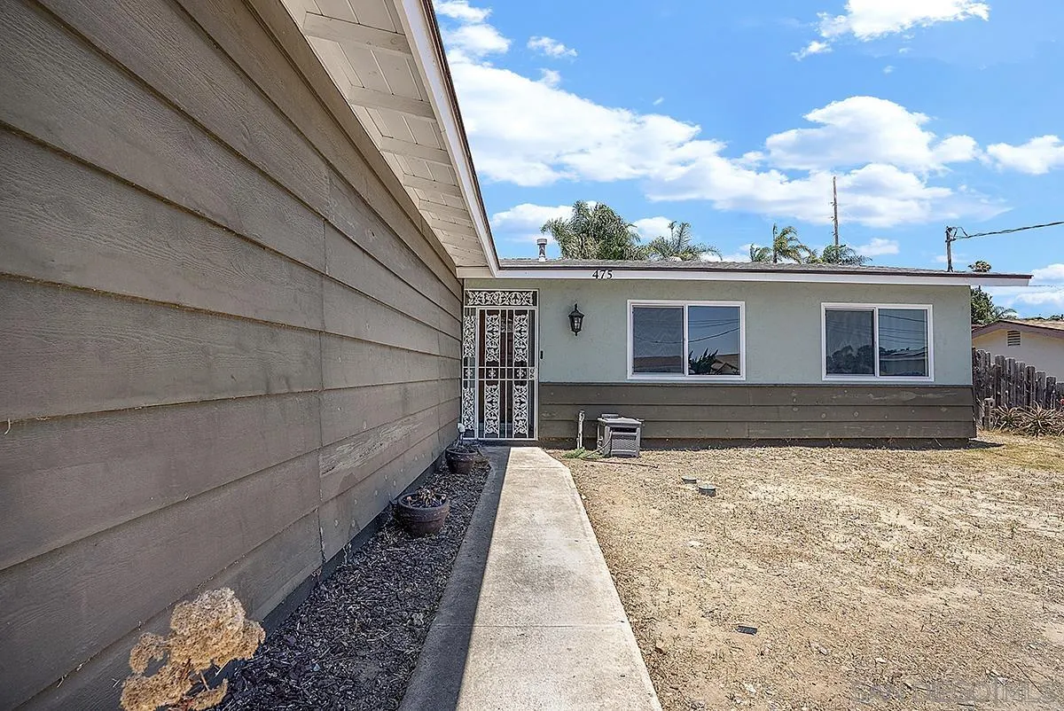 475 Rivera Ct