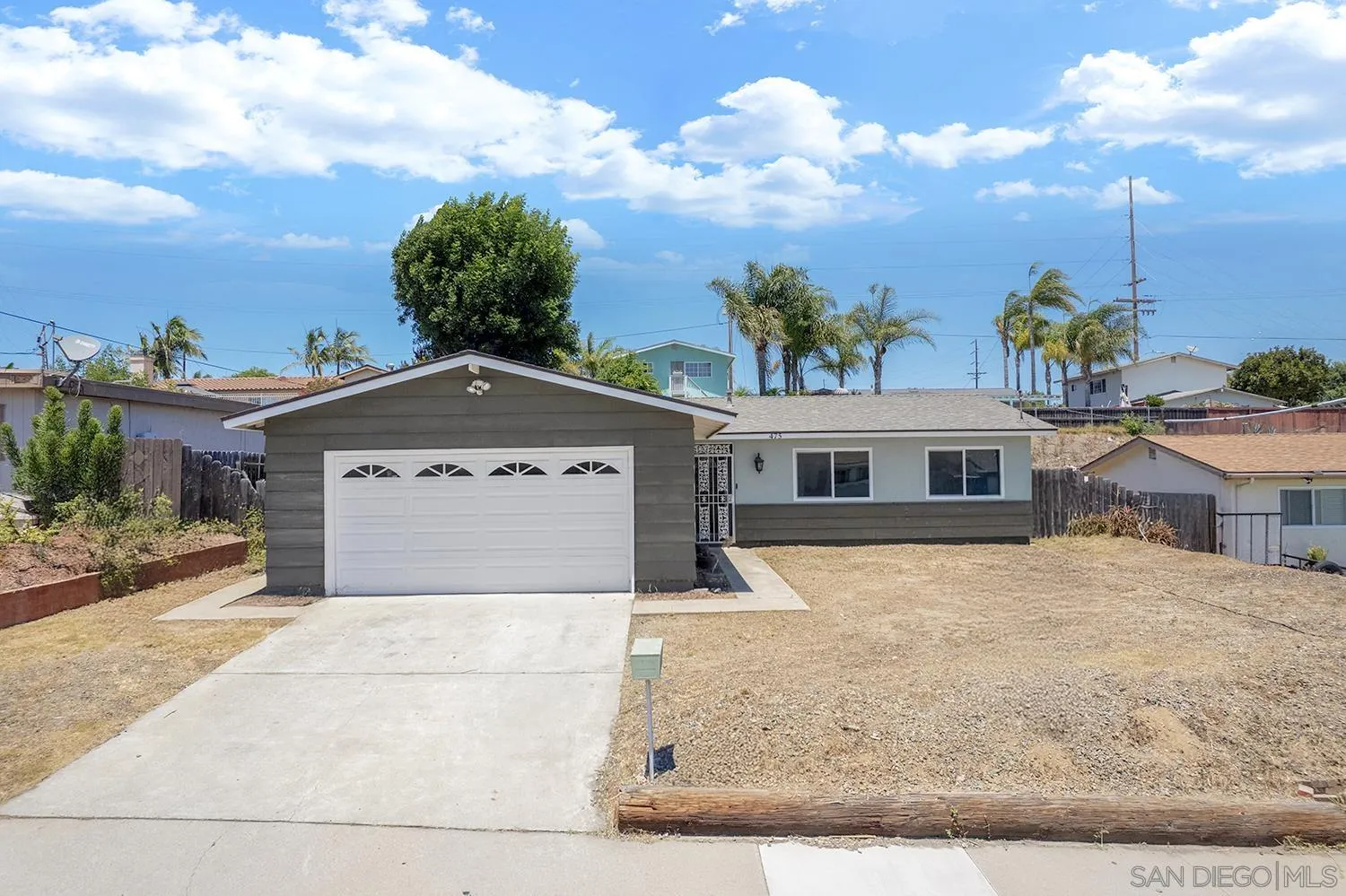 475 Rivera Ct