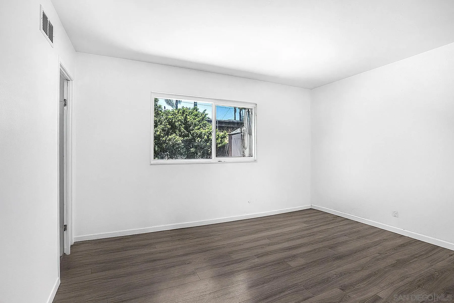475 Rivera Ct