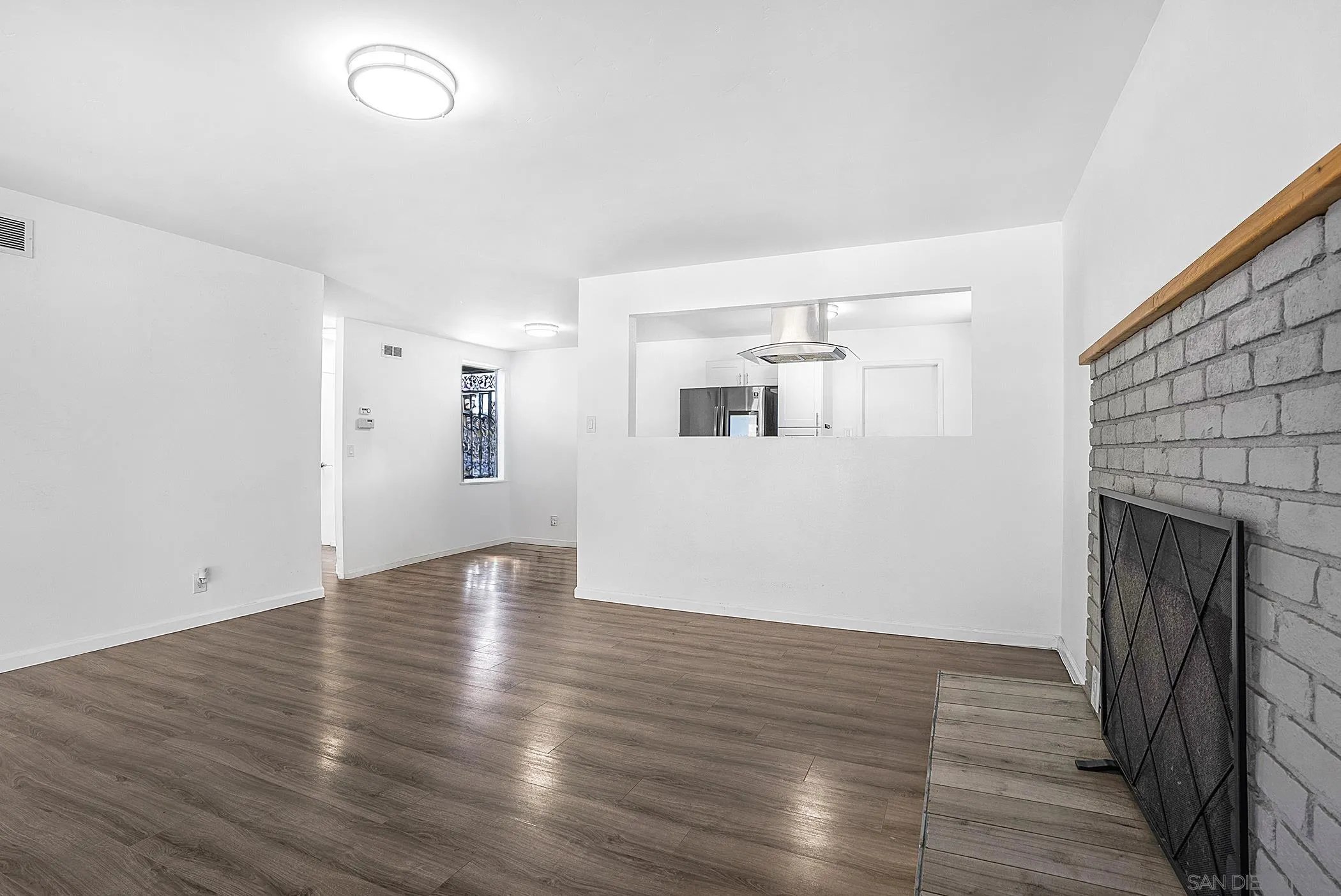 475 Rivera Ct