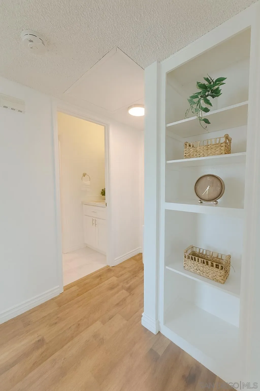 1817 E E Grand Ave Unit 56