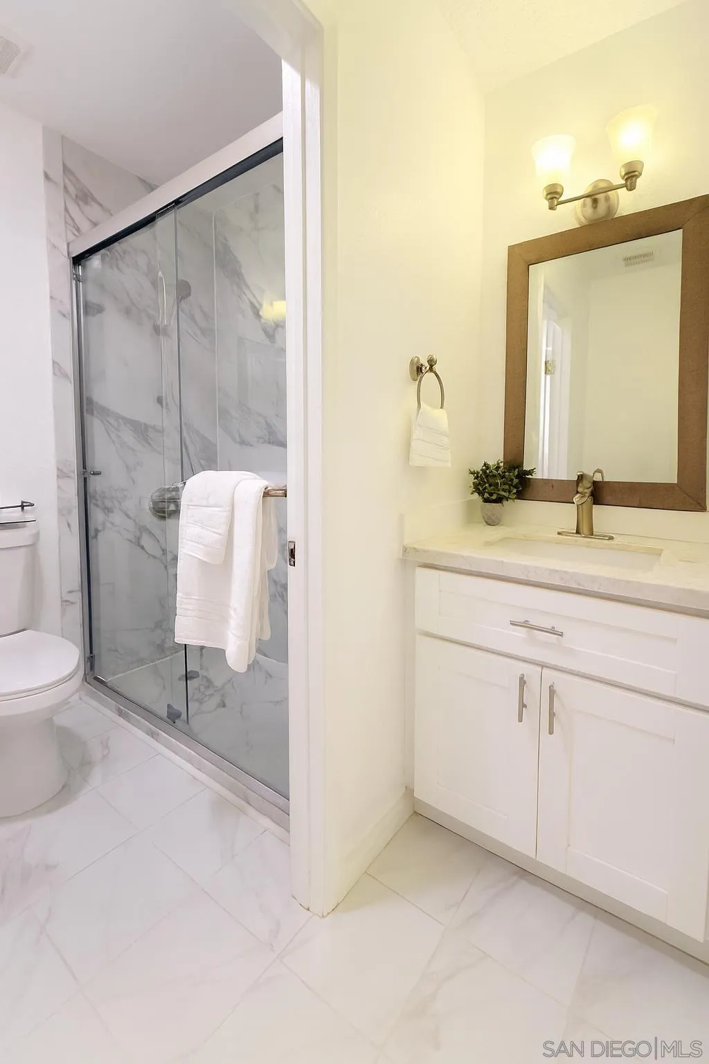 1817 E E Grand Ave Unit 56