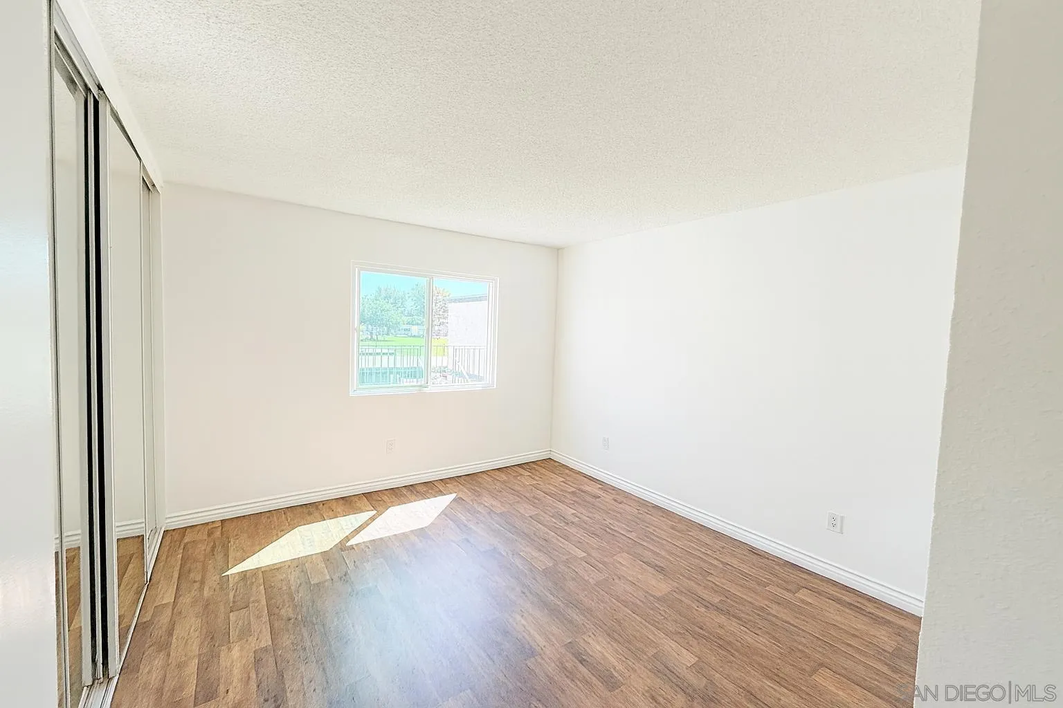 1817 E E Grand Ave Unit 56