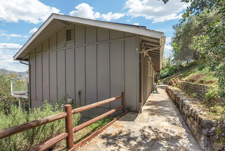 2373 Carroll Ln