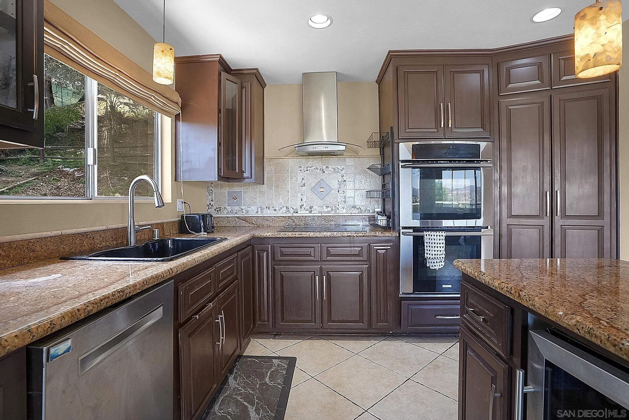 2373 Carroll Ln