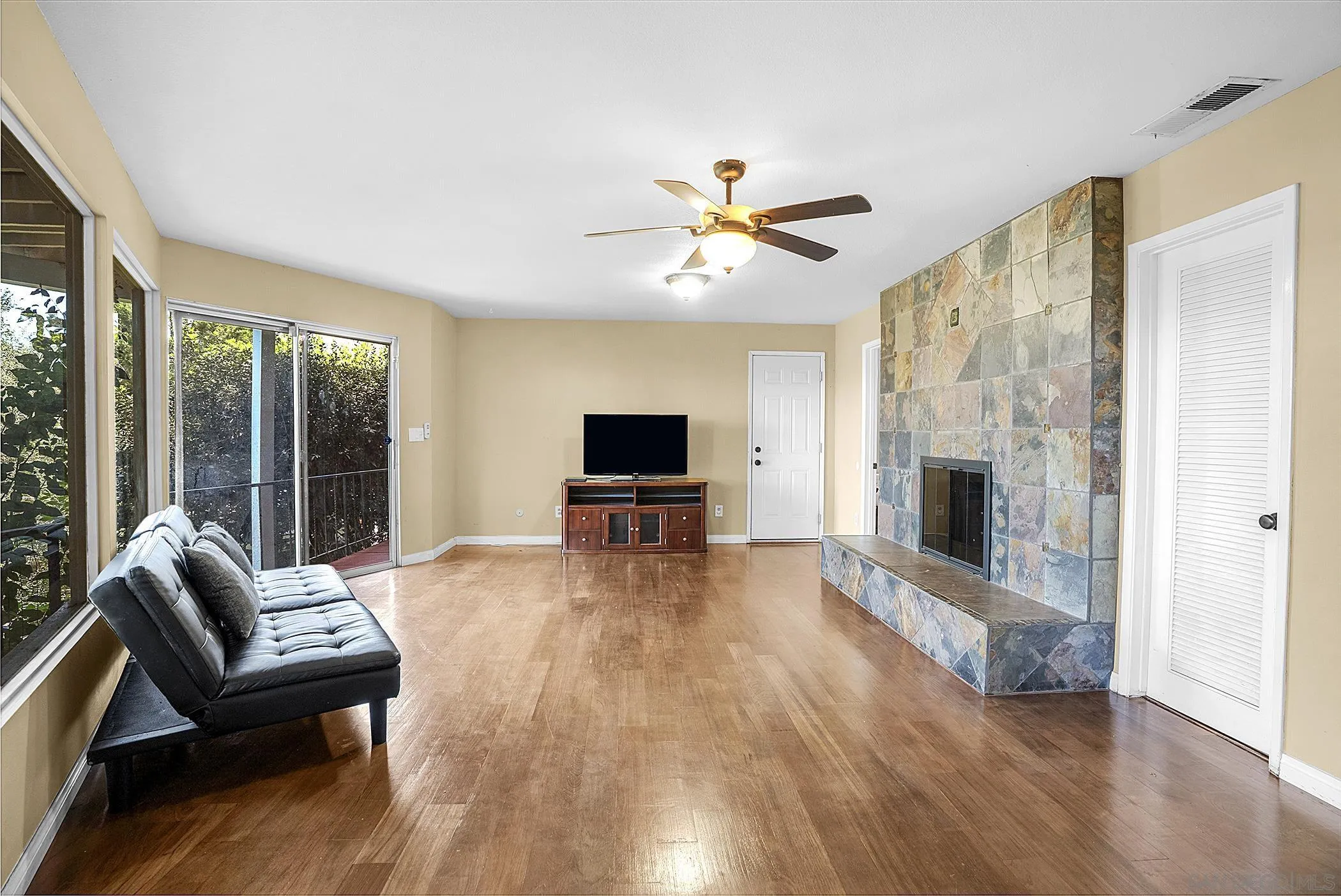 2373 Carroll Ln