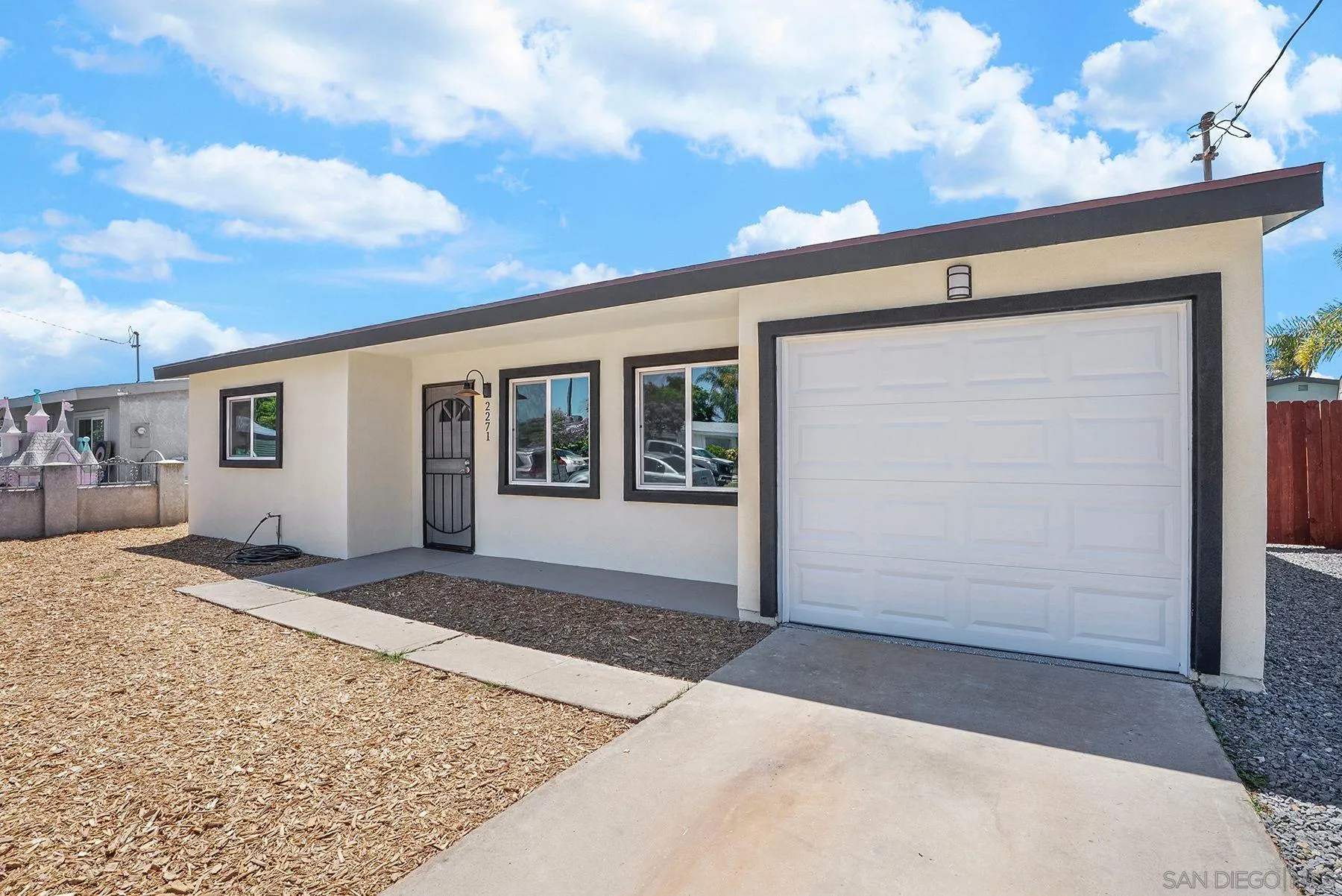 2271 Judith Ave