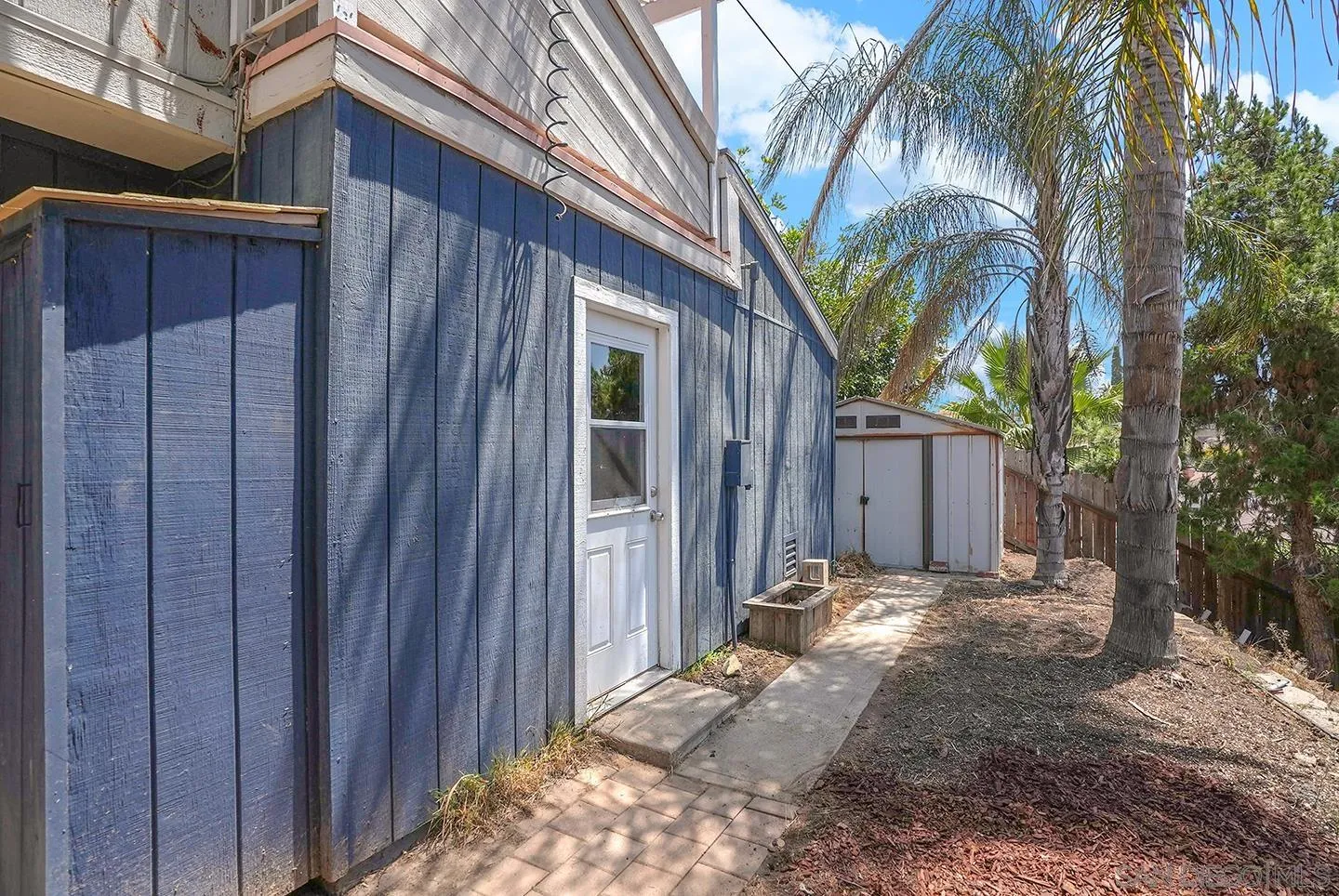 1912 Shirley Ln