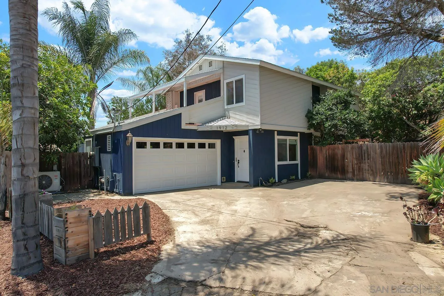 1912 Shirley Ln