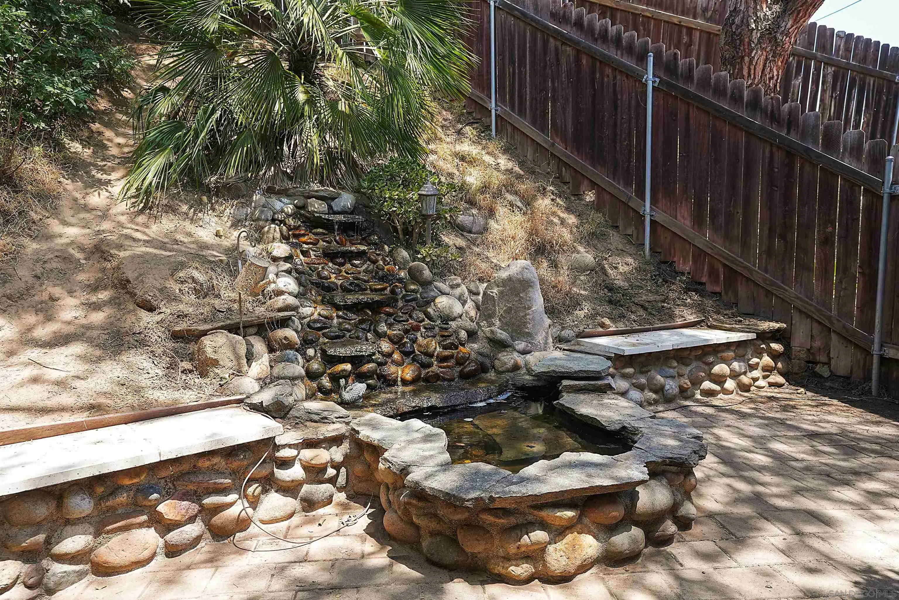 1912 Shirley Ln