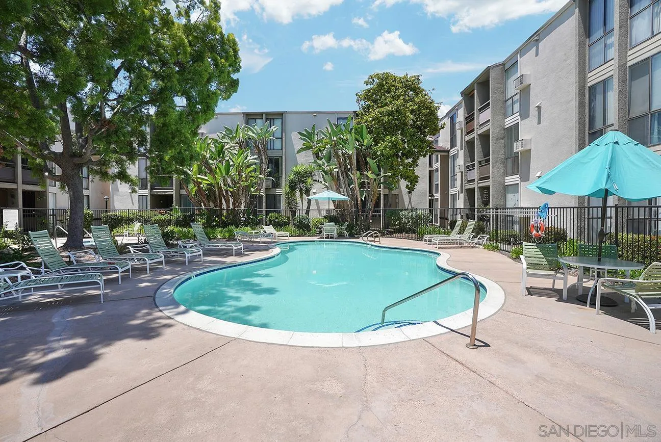 6930 Hyde Park Dr Unit 218