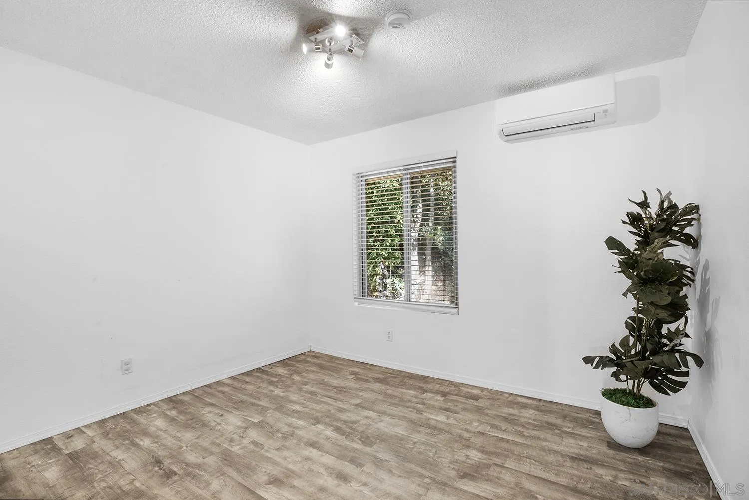 7471 Tooma St Unit Unit B