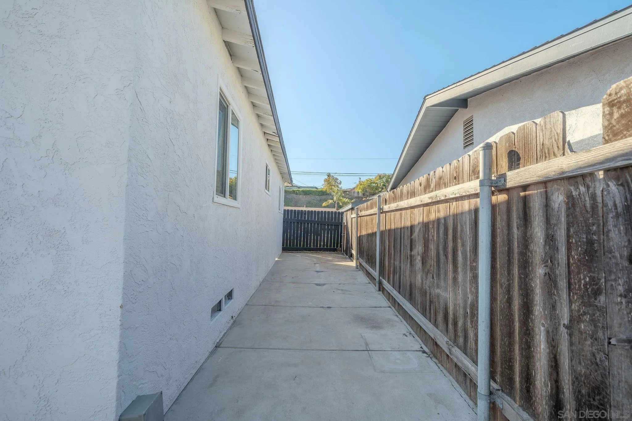 2361 Calle Tortuosa