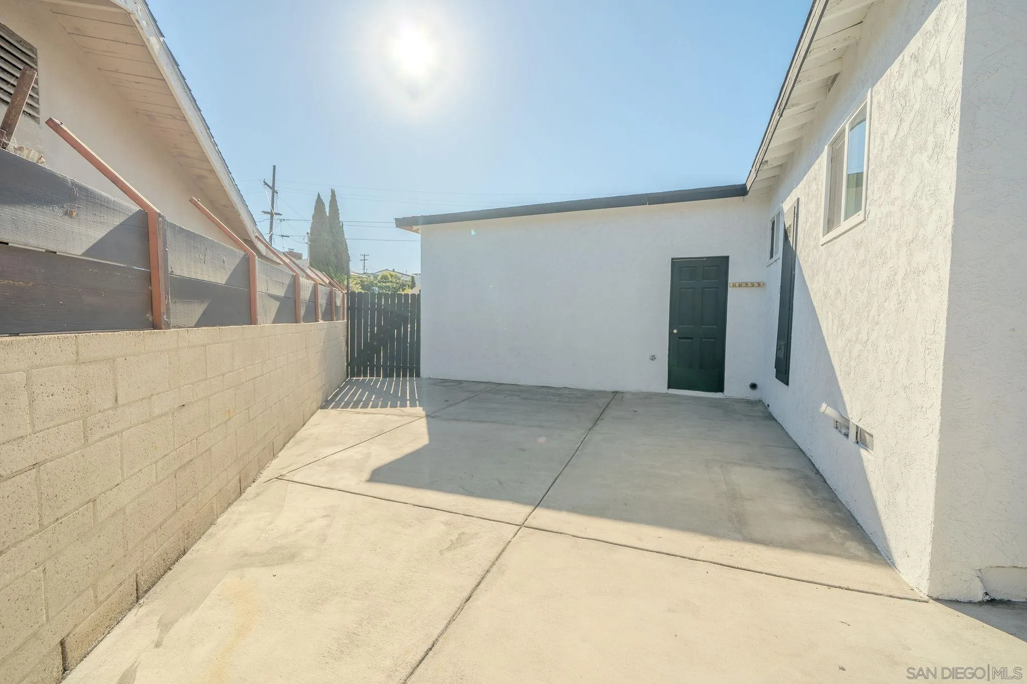 2361 Calle Tortuosa