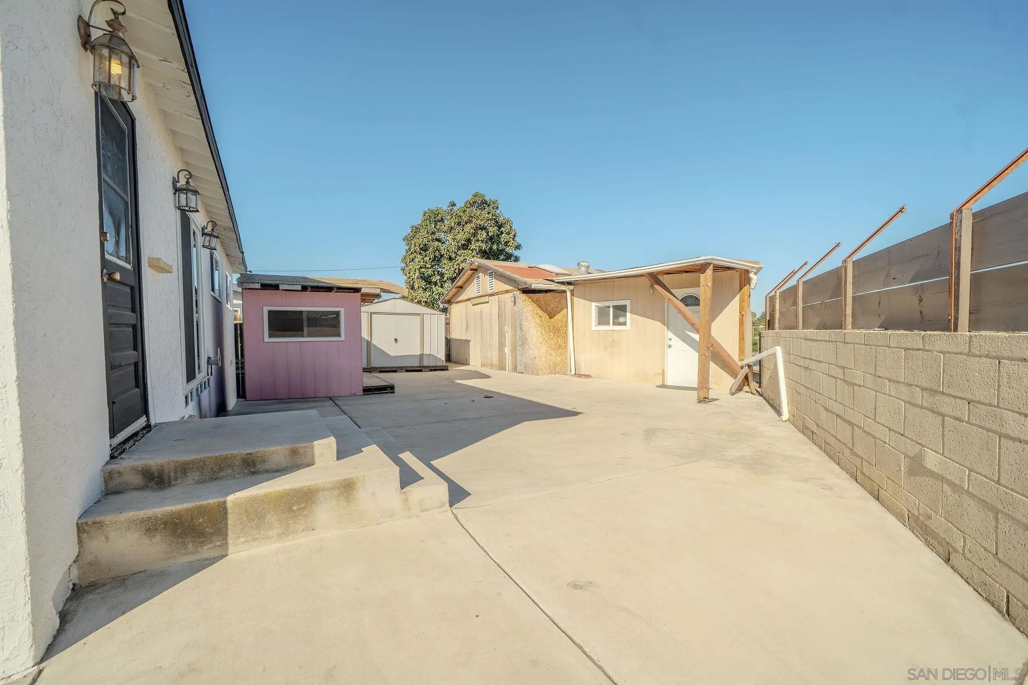 2361 Calle Tortuosa