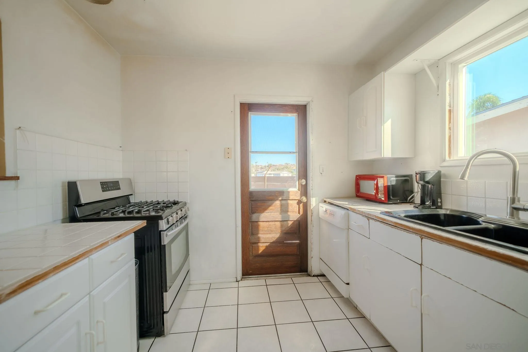 2361 Calle Tortuosa