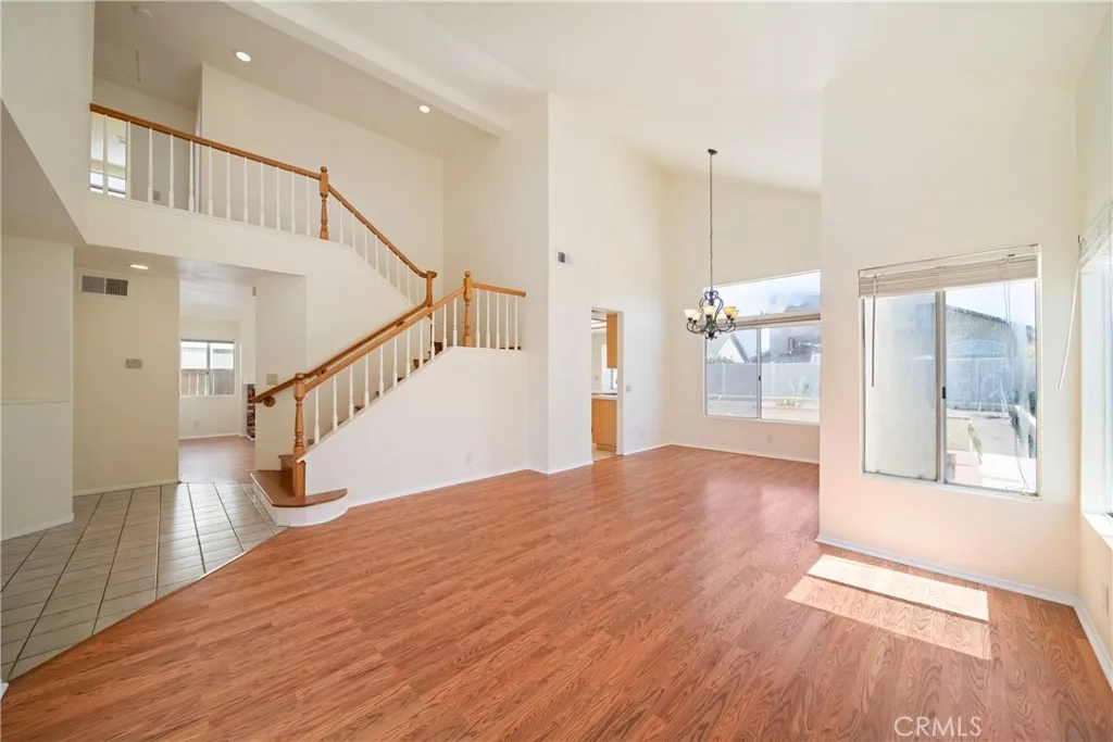 30317 Calle Belcanto