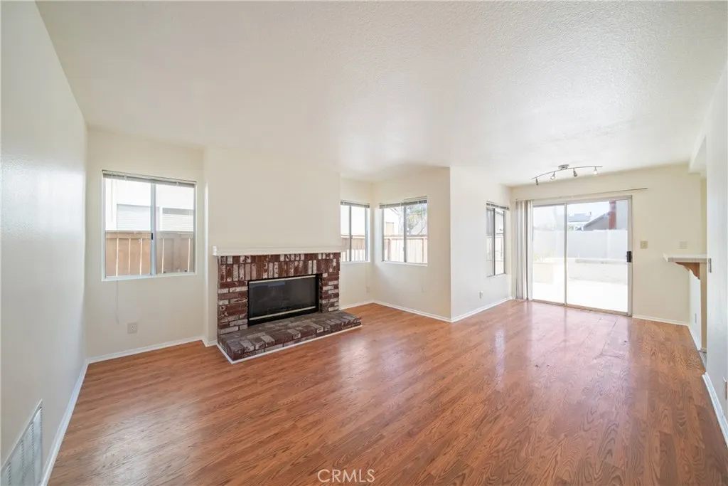 30317 Calle Belcanto
