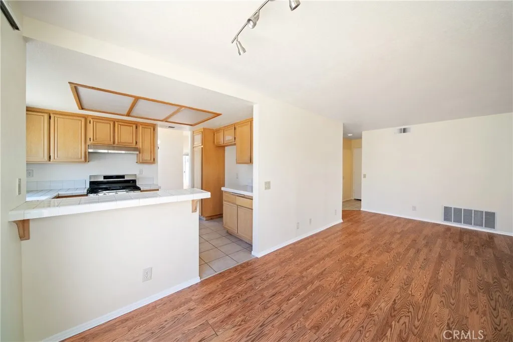 30317 Calle Belcanto