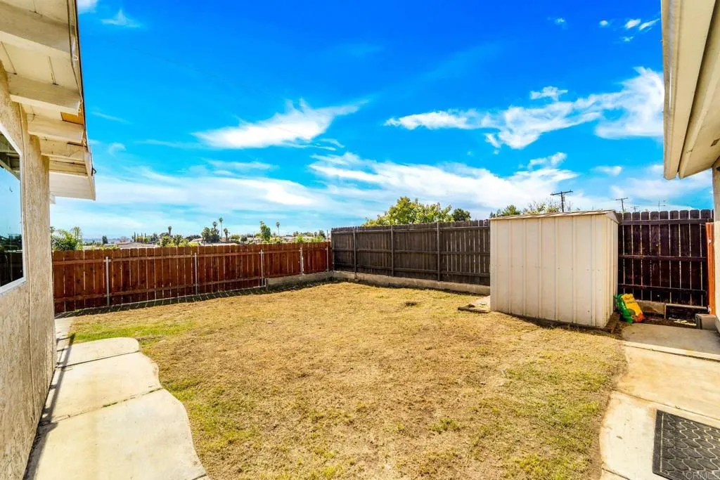 904 La Presa Avenue