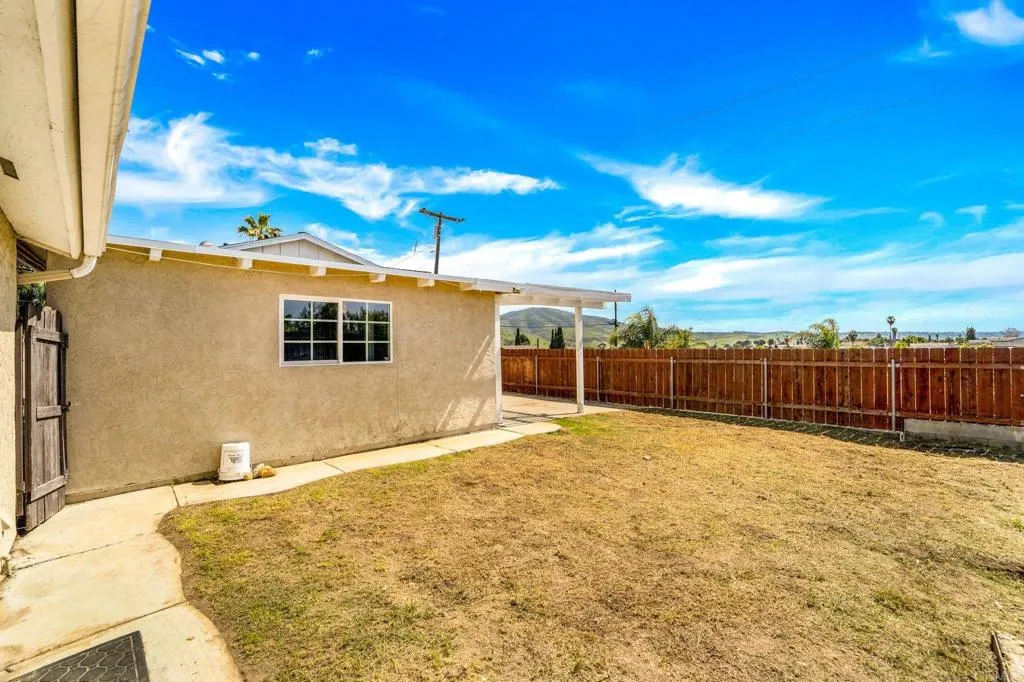 904 La Presa Avenue
