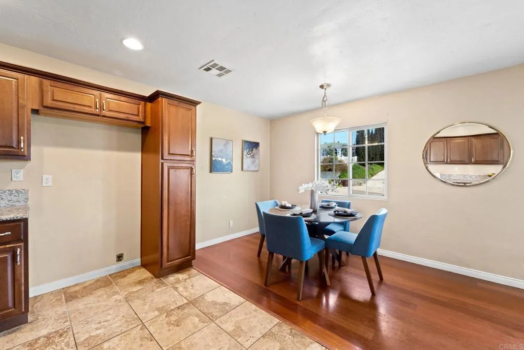 904 La Presa Avenue