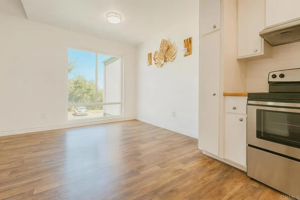 1817 E Grand Avenue Unit 56